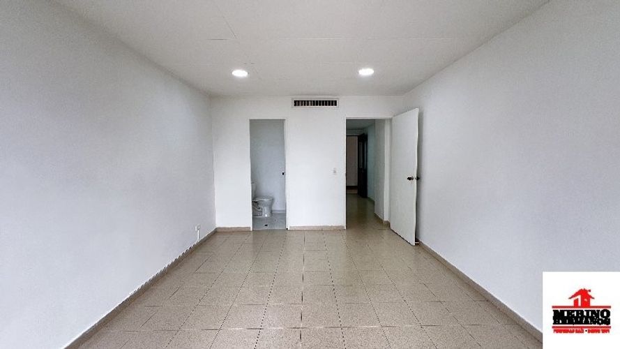 Oficina en arriendo en Patio Bonito, Medellín, 37 m² · foto 5 de 13
