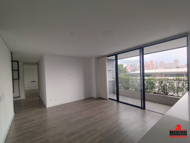 Apartamento en arriendo en Castropol, Medellín · foto 2 de 24
