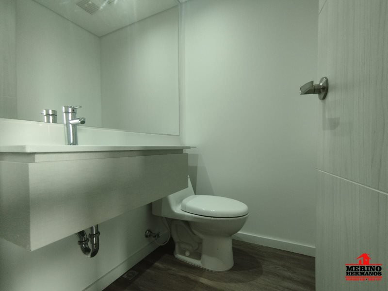 Apartamento en arriendo en Castropol, Medellín · foto 4 de 24