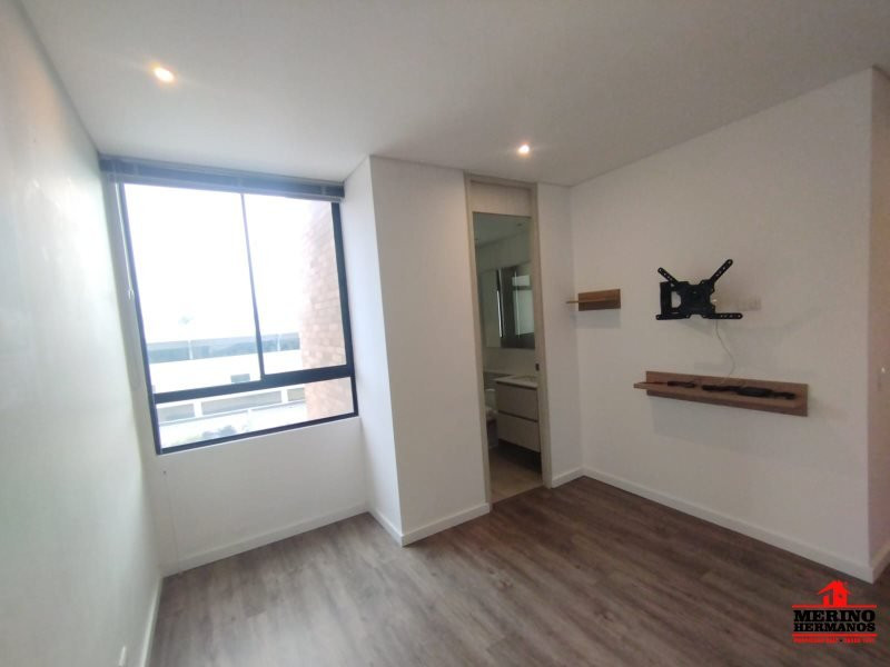 Apartamento en arriendo en Castropol, Medellín · foto 6 de 24