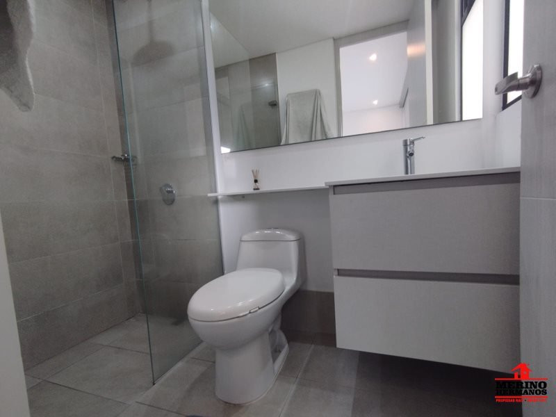 Apartamento en arriendo en Castropol, Medellín · foto 7 de 24