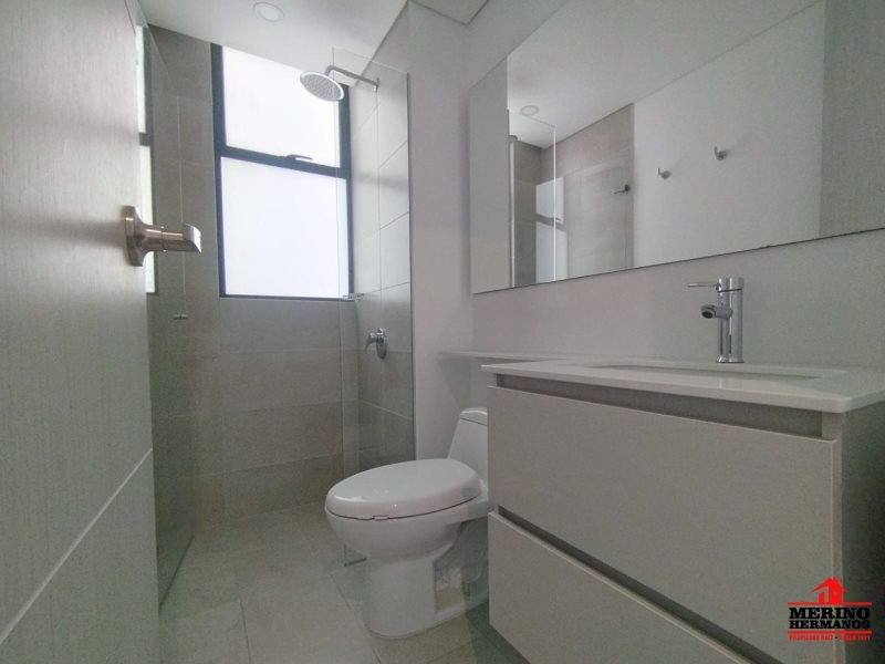 Apartamento en arriendo en Castropol, Medellín · foto 10 de 24