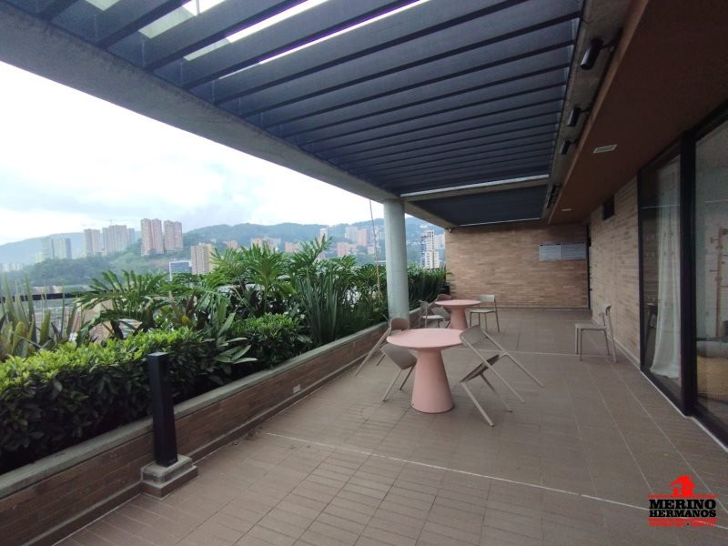 Apartamento en arriendo en Castropol, Medellín · foto 13 de 24