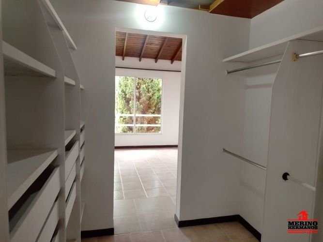Casa de 5 alcobas en venta en Santa Ana, Rionegro, 300 m² · foto 9 de 24