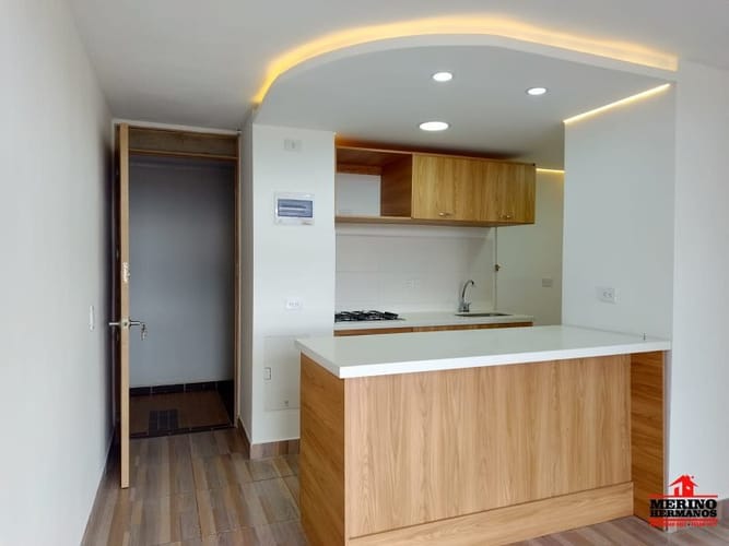 Apartamento de 3 alcobas en venta en Centro, Rionegro, 55 m² · foto 2 de 24