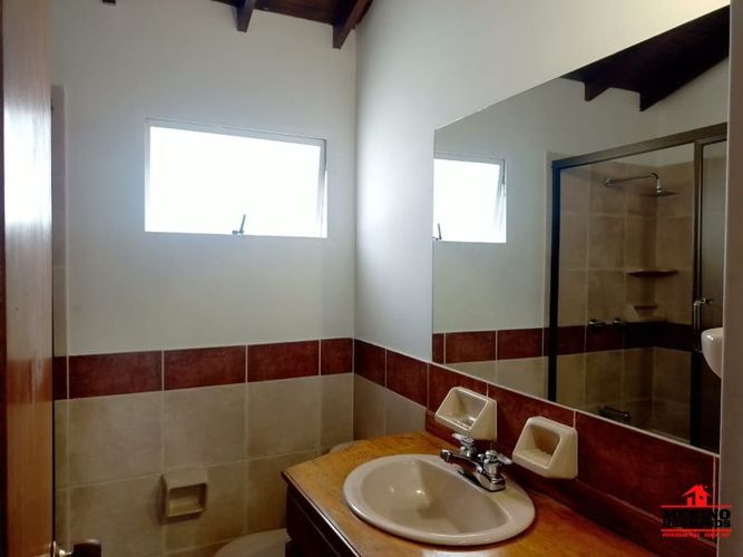 Casa de 5 alcobas en venta en Santa Ana, Rionegro, 300 m² · foto 22 de 24