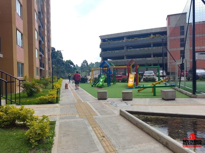 Apartamento de 3 alcobas en venta en Centro, Rionegro, 55 m² · foto 20 de 24