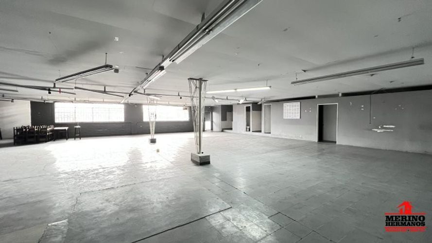 Bodega en arriendo en Colombia, Medellín, 520 m² · foto 2 de 16