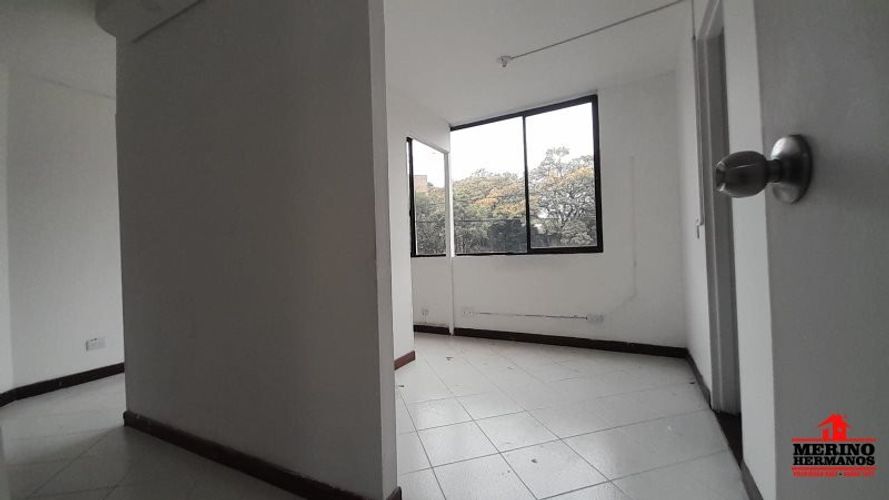 Oficina en arriendo en Conquistadores, Medellín, 24 m² · foto 5 de 12
