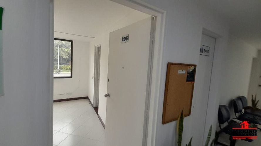 Oficina en arriendo en Conquistadores, Medellín, 24 m² · foto 8 de 12