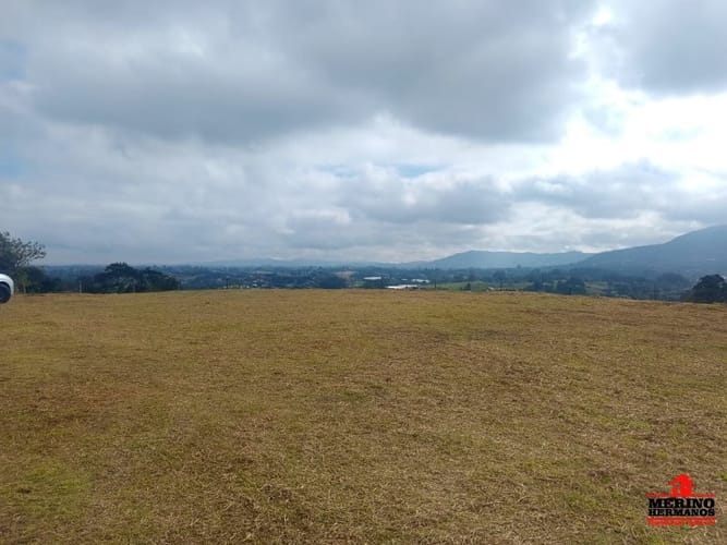 Lote en venta en Centro, Rionegro, 7145 m² · foto 5 de 12