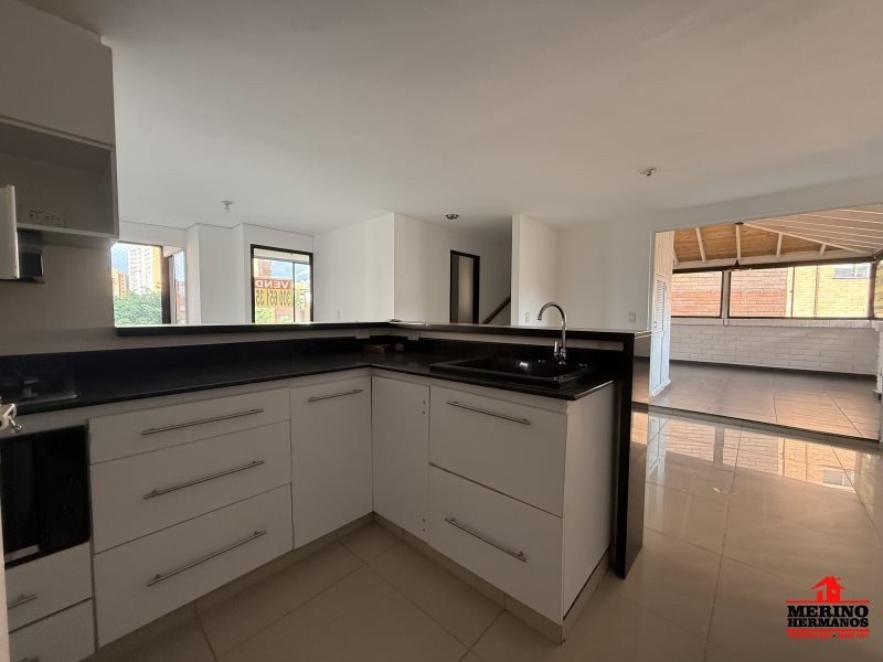 Apartamento en venta en El Portal, Envigado · foto 10 de 12