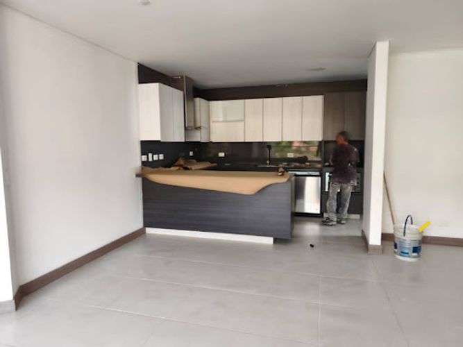 Apartamento de 3 alcobas en arriendo en Loma Benedictinos, Envigado, 123 m² · foto 6 de 24