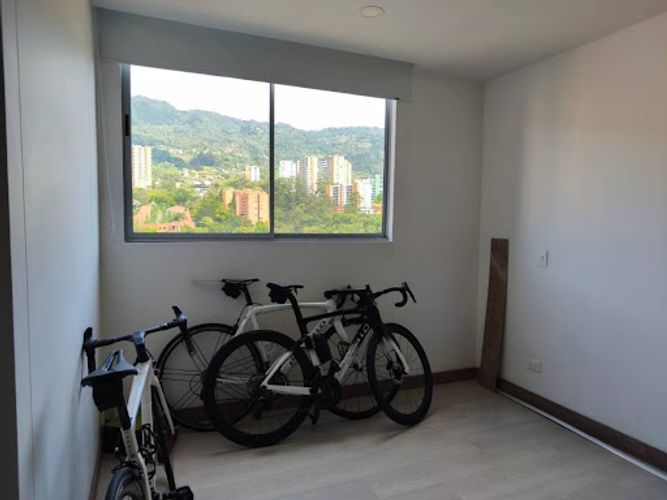 Apartamento de 3 alcobas en arriendo en Loma Benedictinos, Envigado, 123 m² · foto 12 de 24