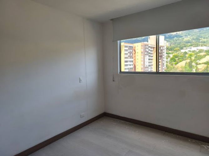 Apartamento de 3 alcobas en arriendo en Loma Benedictinos, Envigado, 123 m² · foto 14 de 24
