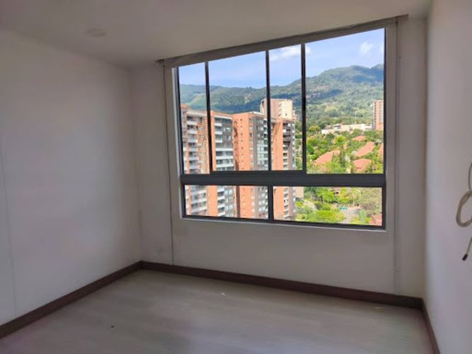 Apartamento de 3 alcobas en arriendo en Loma Benedictinos, Envigado, 123 m² · foto 20 de 24