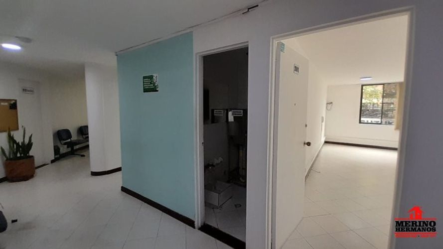 Oficina en arriendo en Conquistadores, Medellín, 18 m² · foto 9 de 16