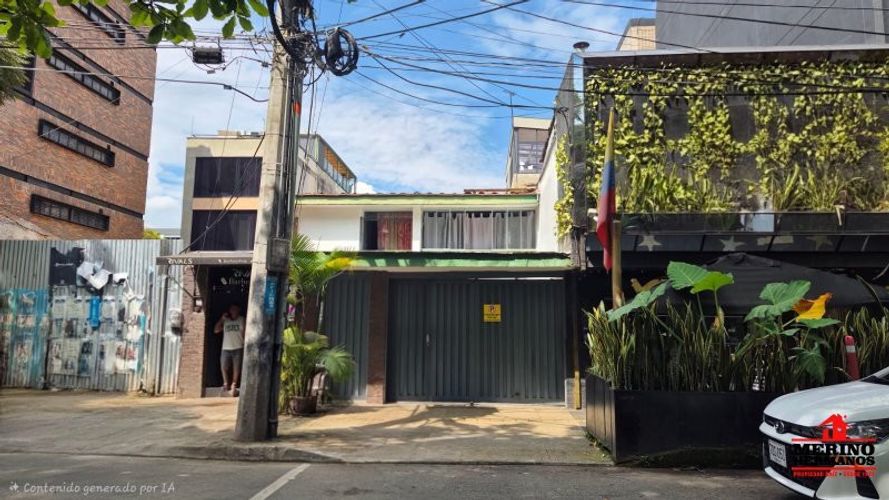Casa de 6 alcobas en venta en Provenza, Medellín, 215 m² · foto 2 de 23