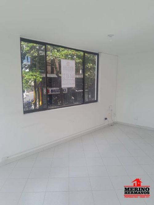 Oficina en arriendo en Conquistadores, Medellín, 35 m² · foto 6 de 22