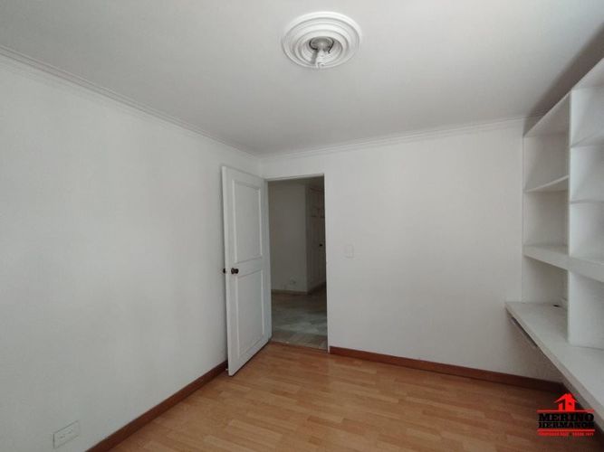 Apartamento de 3 alcobas en arriendo en Colombia, Medellín, 132 m² · foto 9 de 21