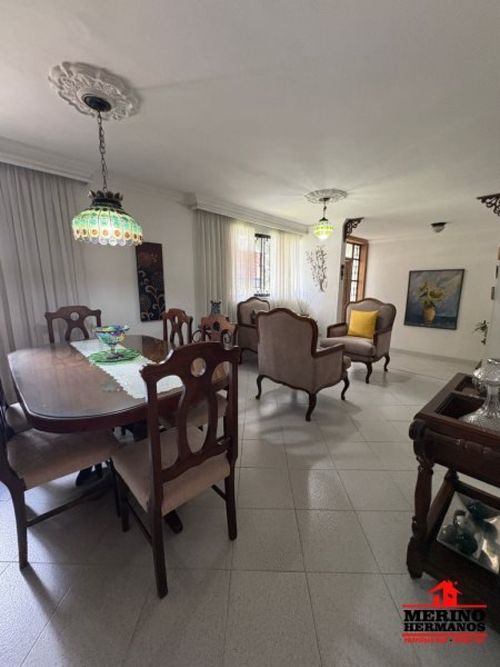 Casa de 6 alcobas en venta en Santa Mónica, Medellín, 160 m² · foto 2 de 16