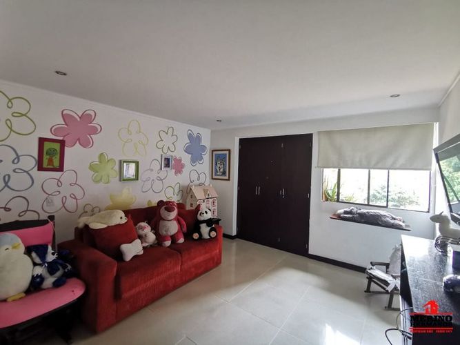 Apartamento en venta en El Poblado, Medellín · foto 6 de 18