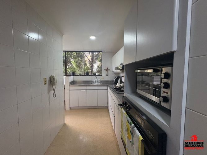 Apartamento de 3 alcobas en venta en La Florida, Medellín, 172 m² · foto 5 de 15