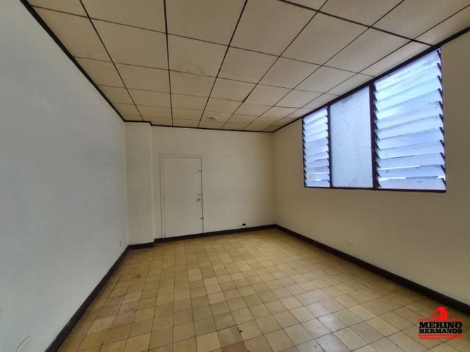 Oficina en arriendo en La Candelaria, Medellín, 18 m² · foto 5 de 24