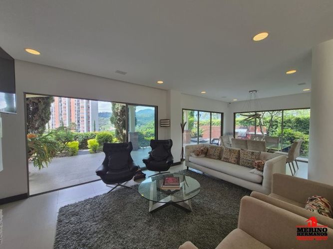 Casa de 3 alcobas en venta en Entreamigos, Sabaneta, 350 m² · foto 5 de 24