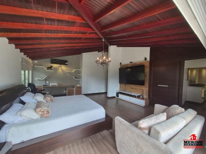 Casa de 3 alcobas en venta en Entreamigos, Sabaneta, 350 m² · foto 6 de 24