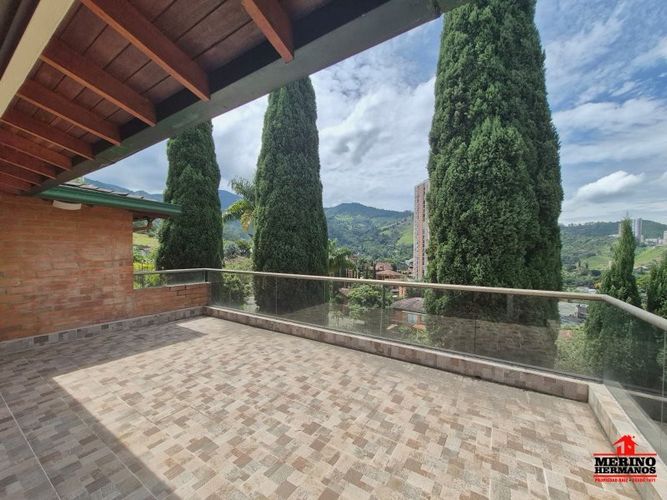 Casa de 3 alcobas en venta en Entreamigos, Sabaneta, 350 m² · foto 16 de 24