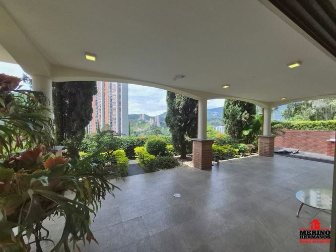 Casa de 3 alcobas en venta en Entreamigos, Sabaneta, 350 m² · foto 23 de 24