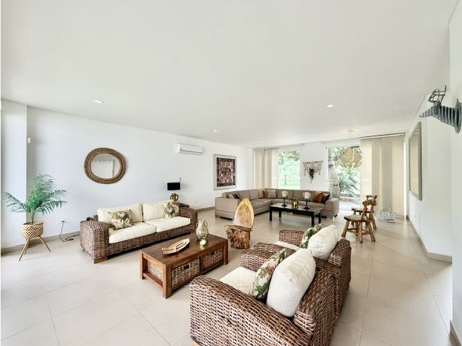 Casa de 4 alcobas en venta en Peon, Jamundí, 374 m² · foto 2 de 24