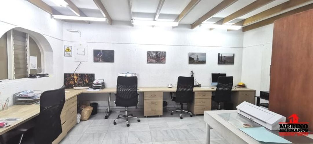 Casa de 8 alcobas en venta en San Bernardo, Medellín, 504 m² · foto 2 de 16