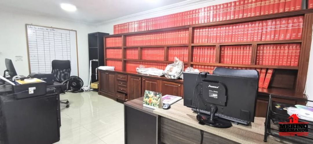 Casa de 8 alcobas en venta en San Bernardo, Medellín, 504 m² · foto 5 de 16