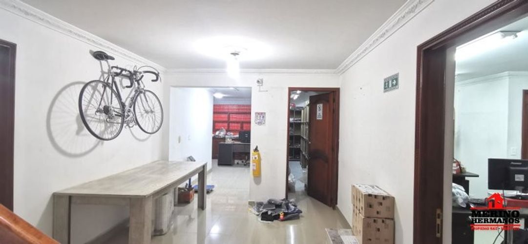 Casa de 8 alcobas en venta en San Bernardo, Medellín, 504 m² · foto 13 de 16