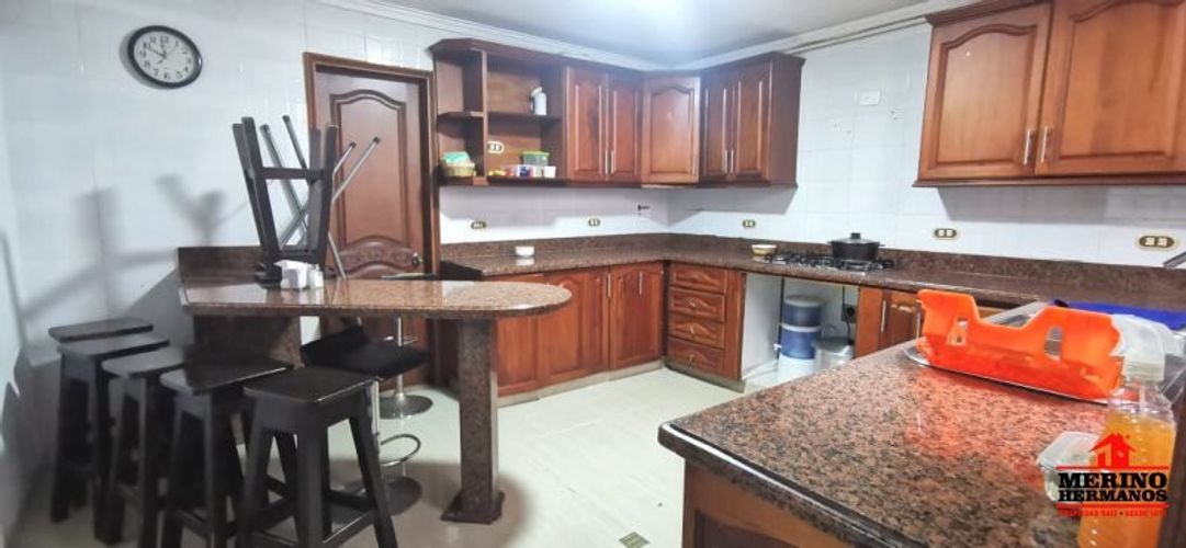 Casa de 8 alcobas en venta en San Bernardo, Medellín, 504 m² · foto 16 de 16