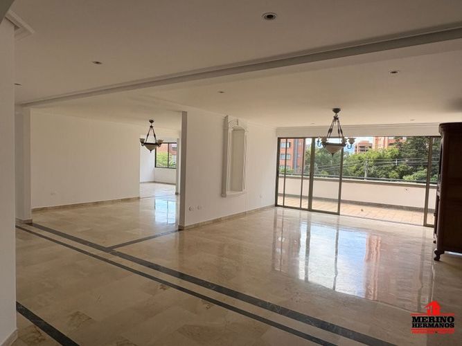 Apartamento de 4 alcobas en venta en Alejandría, Medellín, 250 m² · foto 2 de 11