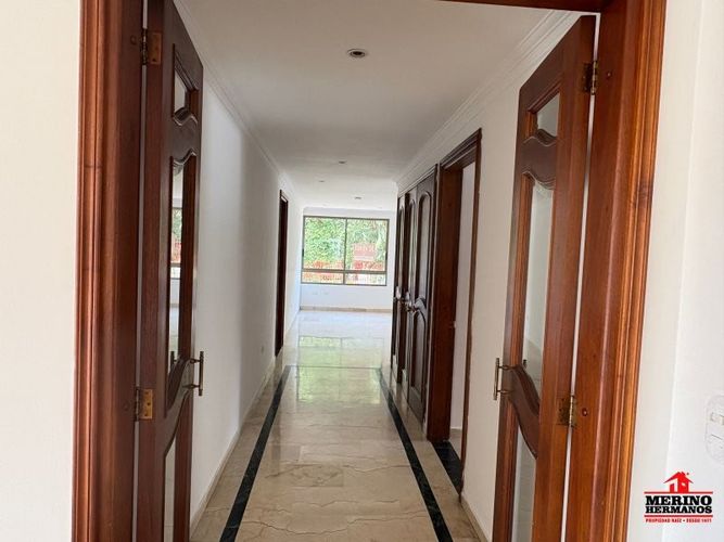 Apartamento de 4 alcobas en venta en Alejandría, Medellín, 250 m² · foto 7 de 11