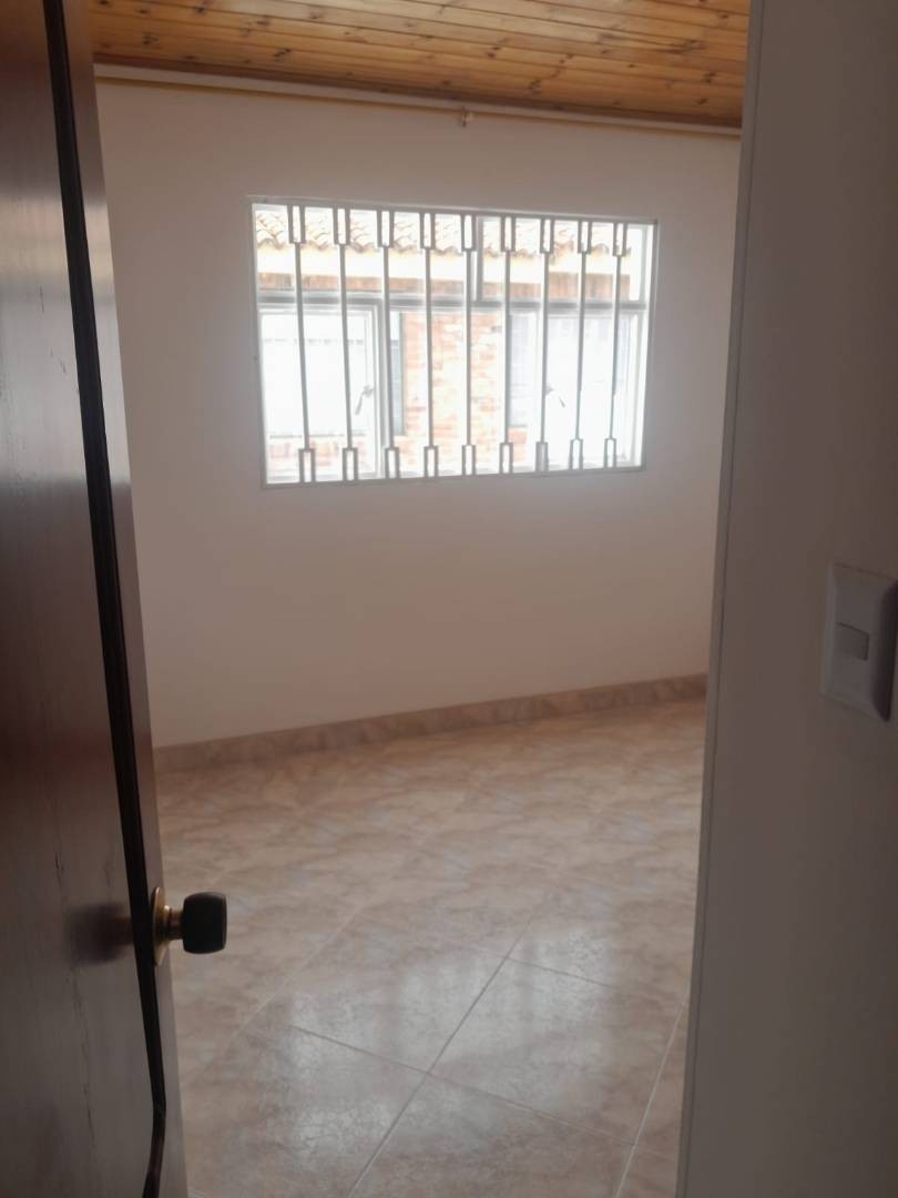 Casa en venta en La Estrella, Chía · foto 15 de 24