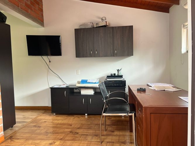 Casa de 3 alcobas en arriendo en Loma Benedictinos, Medellín, 180 m² · foto 9 de 20