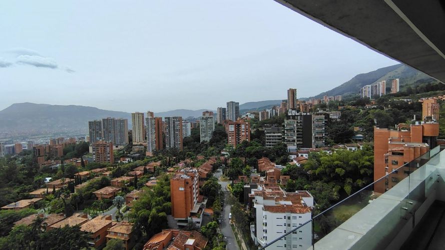 Apartamento de 2 alcobas en arriendo en San Lucas, Medellín, 111 m² · foto 13 de 24