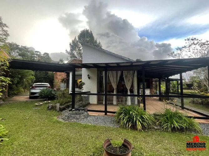 Casa de 4 alcobas en venta en Santa Elena, El Retiro, 280 m² · foto 4 de 24