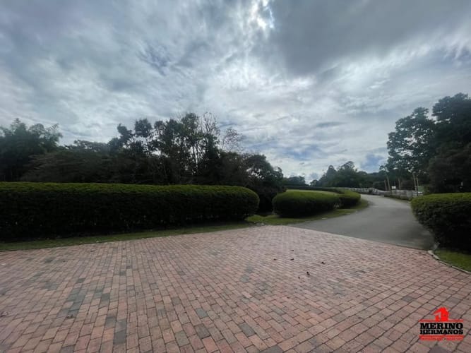 Lote en venta en Centro, Rionegro, 2456 m² · foto 11 de 17