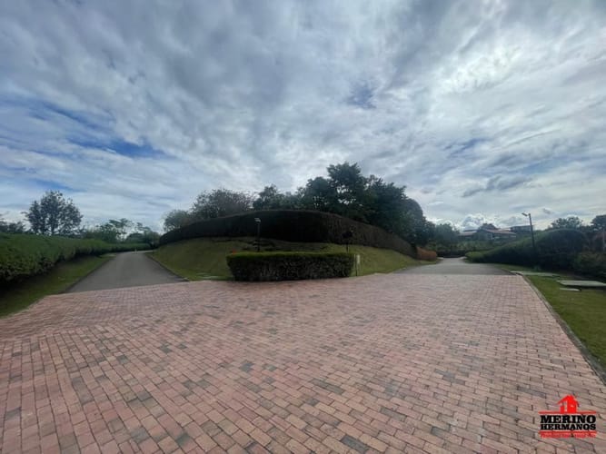 Lote en venta en Centro, Rionegro, 2456 m² · foto 12 de 17