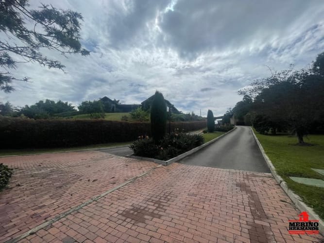 Lote en venta en Centro, Rionegro, 2456 m² · foto 16 de 17