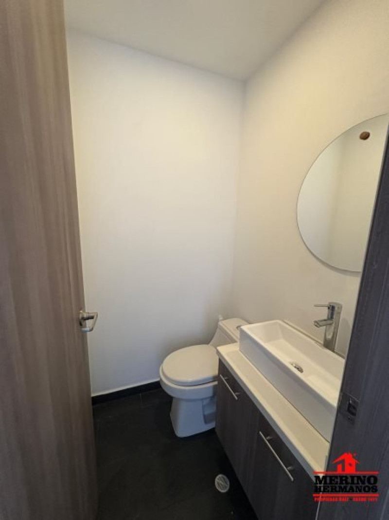 Apartamento en venta en Loma Del Chocho, Envigado · foto 10 de 24