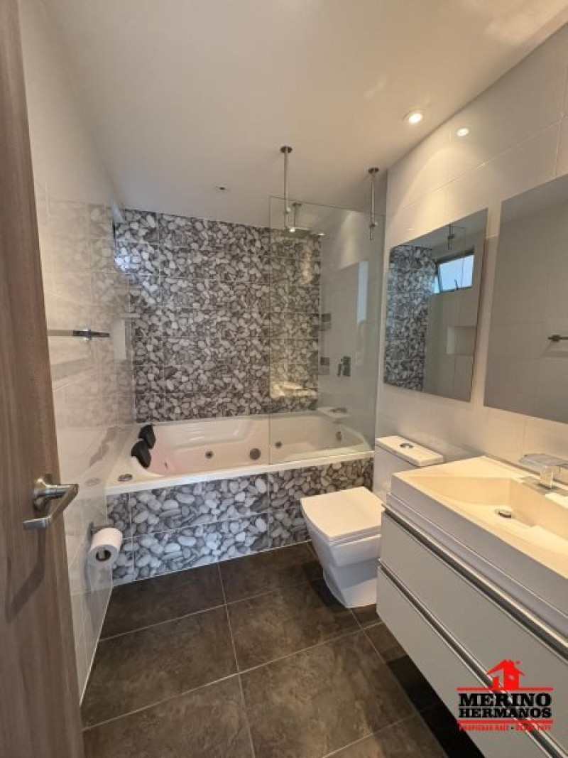 Apartamento en venta en Loma Del Chocho, Envigado · foto 15 de 24