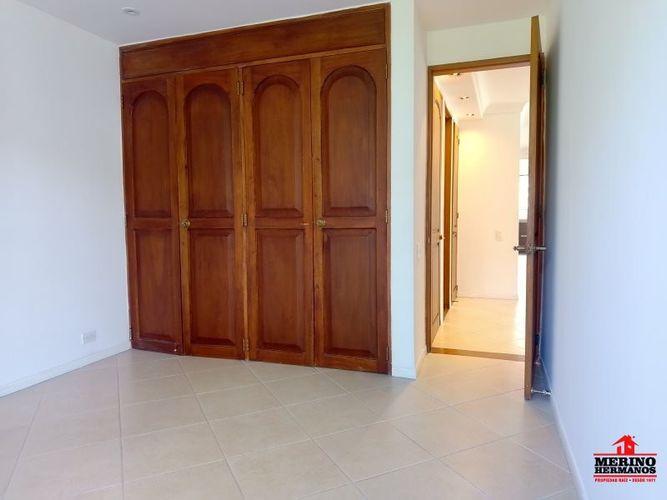 Apartamento de 3 alcobas en arriendo en El Diamante No. 2, Medellín, 175 m² · foto 4 de 24