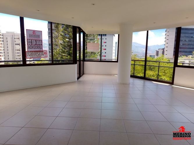 Apartamento de 3 alcobas en arriendo en El Diamante No. 2, Medellín, 175 m² · foto 9 de 24